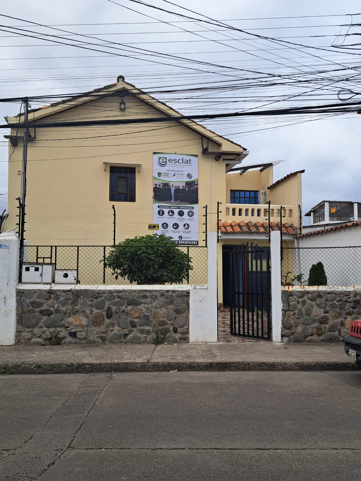 Fachada de la sede ESCLAT Cuenca