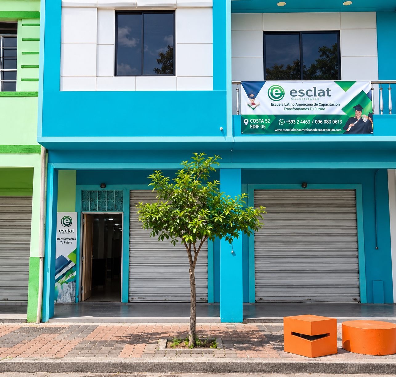 Fachada de la sede ESCLAT Portoviejo